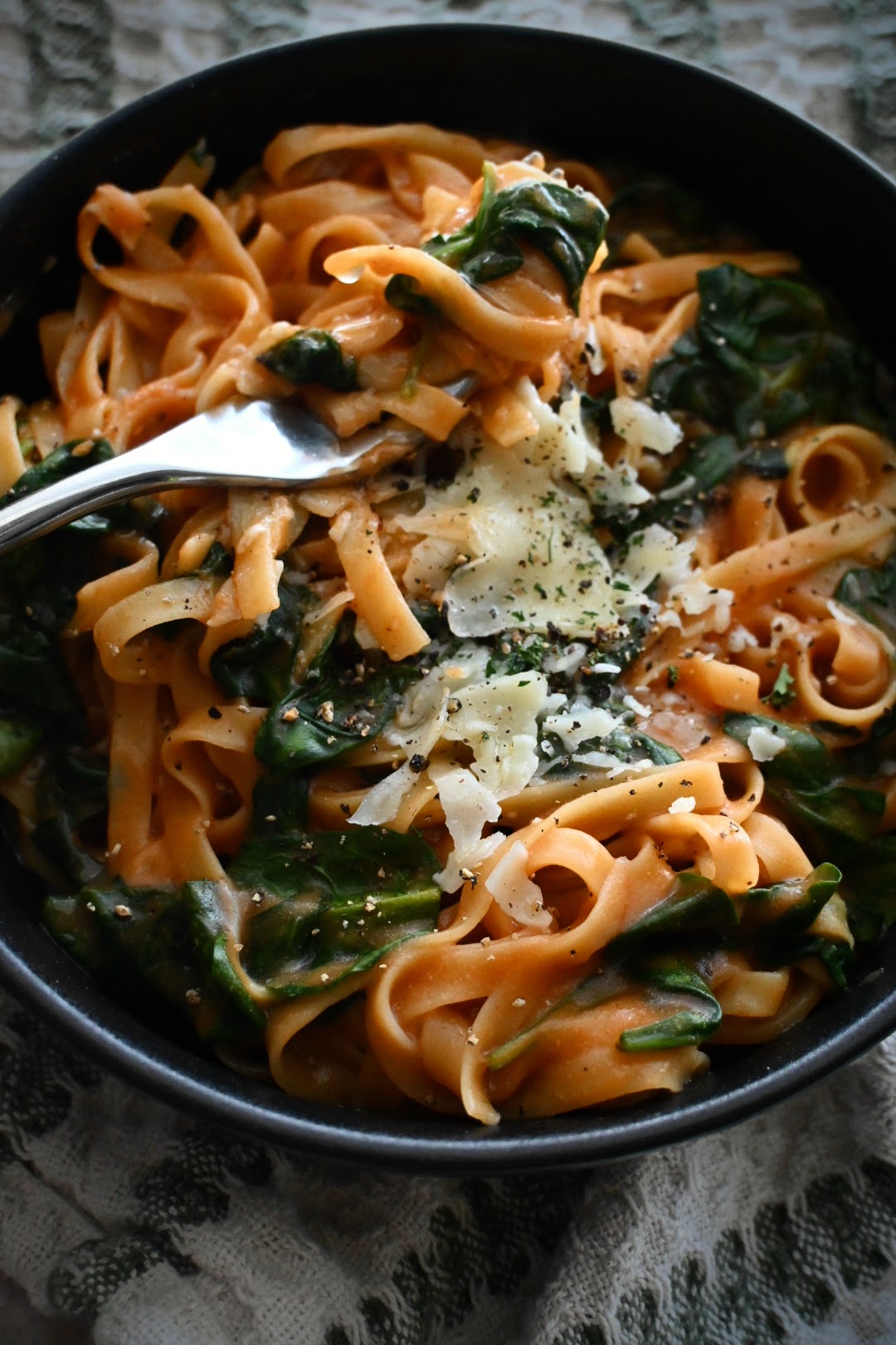 One-Pan Tomato Tagliatelle