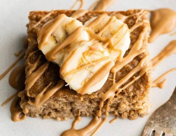 Peanut Butter and Banana Baked Oatmeal Bars